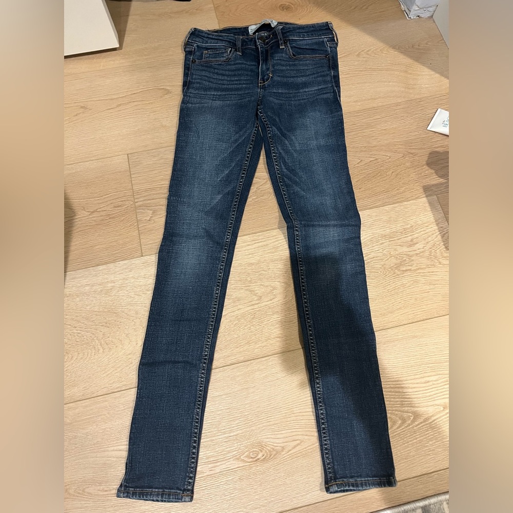 Like New Abercrombie Hi-Rise Super Skinny Jeans